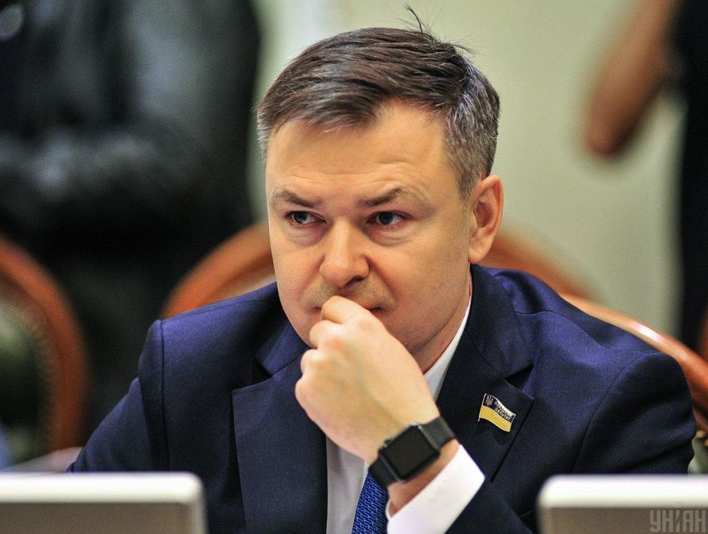 Голова комітету Ради з нацбезпеки зізнався, що люто ненавидить “бусифікацію”