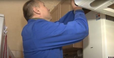 Прийдуть у квартиру і “здеруть” гроші: газовики починають перевірки, не відкриєте – буде гірше