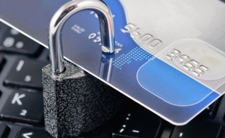 Боржникам за комуналку арештовуватимуть банківські рахунки: українцям зробили важливе попередження