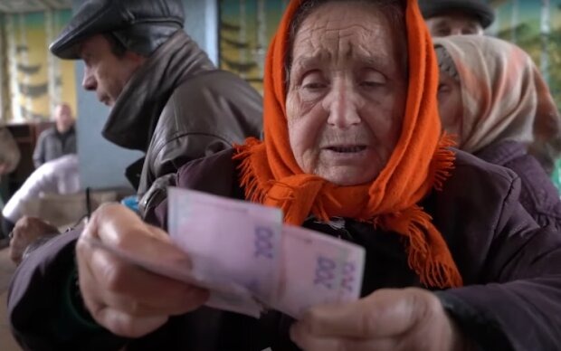 Пенсіонерам урізають виплати: кого позбавляють надбавок і компенсацій
