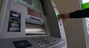 Банки зріжуть ліміти: скільки можна буде переказати за карткою з 1 червня