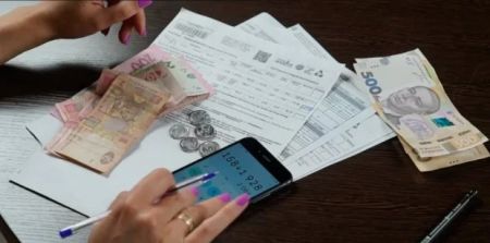 Дістануть боржників і за кордоном: комунальники пригрозили жорсткими санкціями