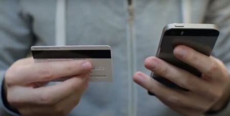 Перекази на карту під прицілом: хто з українців заплатить понад 20% податку