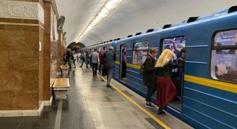 У метро Києва проїзд для деяких пасажирів може коштувати вдвічі дорожче: у чому причина
