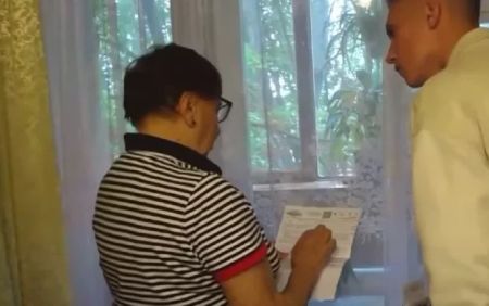 Знижки на газ, воду, світло і не тільки: кому “уріжуть” плату за комуналку