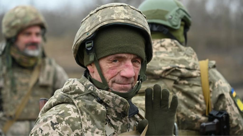 Чи підуть в армію пенсіонери і скільки платитимуть сім’ям загиблих добровольців