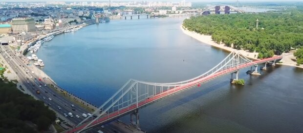 Погода готує новий удар: спека +30 замінить сніг та заморозки, але зі зливами та грозами