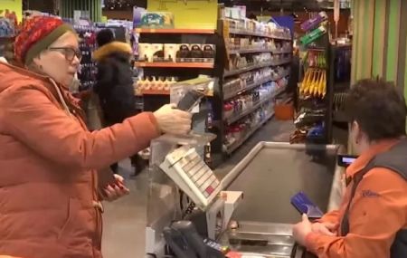 Нові ліміти НБУ з 1 червня: що зміниться у карткових переказах