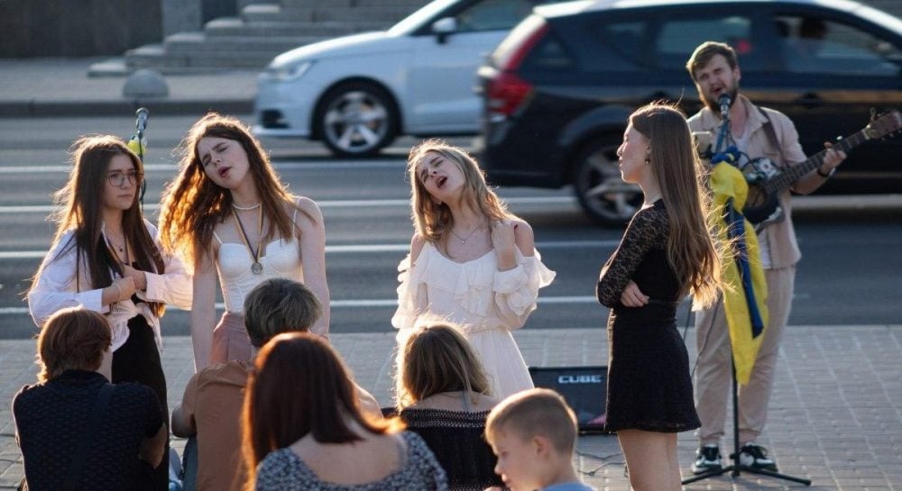 Молоді українки масово виїжджають з країни через війну