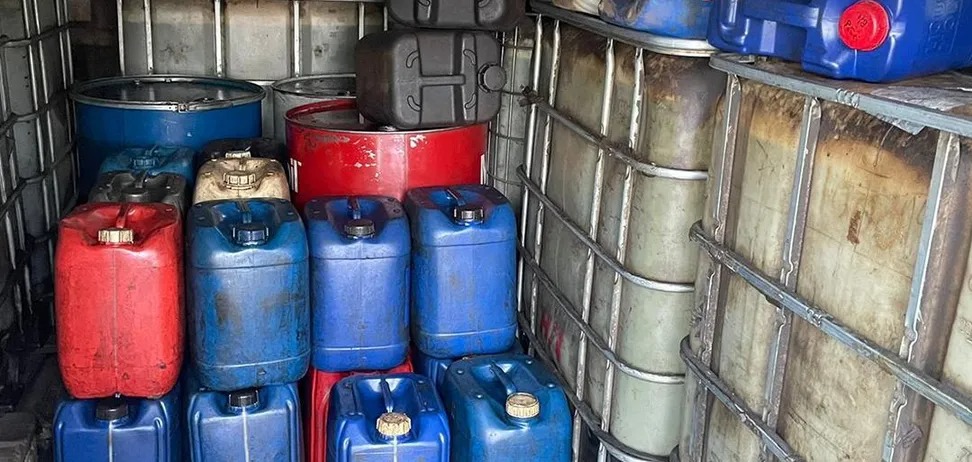 Українцям замість пального заливали “бодягу”: де продавали фальсифікат