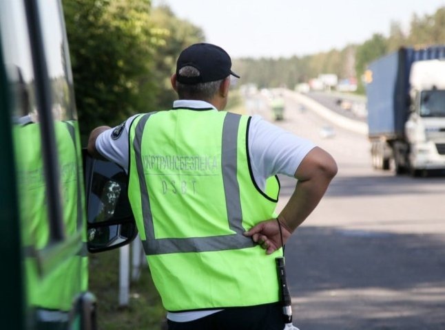 Почалися рейди на дорогах: які документи перевірятимуть