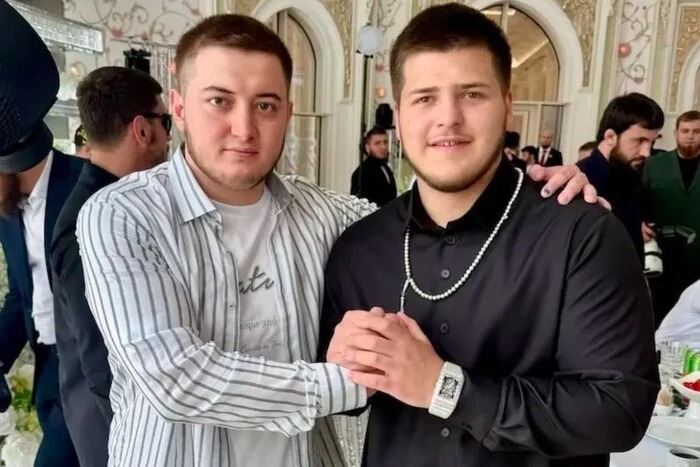 Син Кадирова показав годинник за $7 млн на весіллі: фото