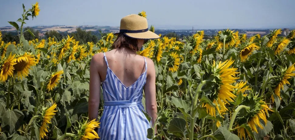 Як стилізувати літній сарафан: трендові варіанти