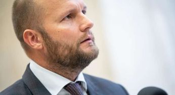 Словацька прокуратура вимагає арешту ексміністра за допомогу ЗСУ