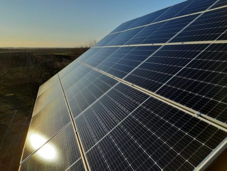 Панелі, які заряджаються без сонця: у Тайвані створили проривну технологію