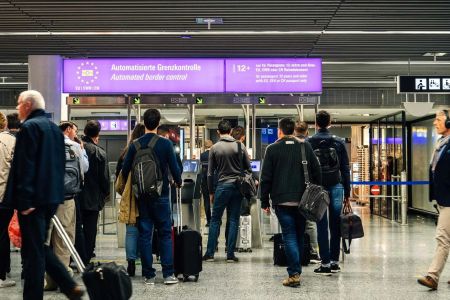 З жовтня ЄС запускає нову систему в’їзду: що зміниться для українців