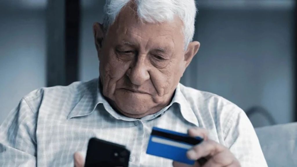 Пенсіонери можуть повернути утримані кошти: нова процедура від уряду вже діє