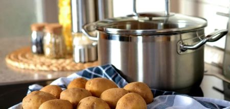 Ціни на молоду картоплю різко знизились: де найдешевше