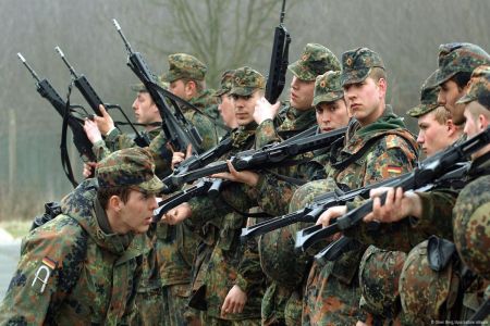 Більшість німців не готові захищати країну в разі війни