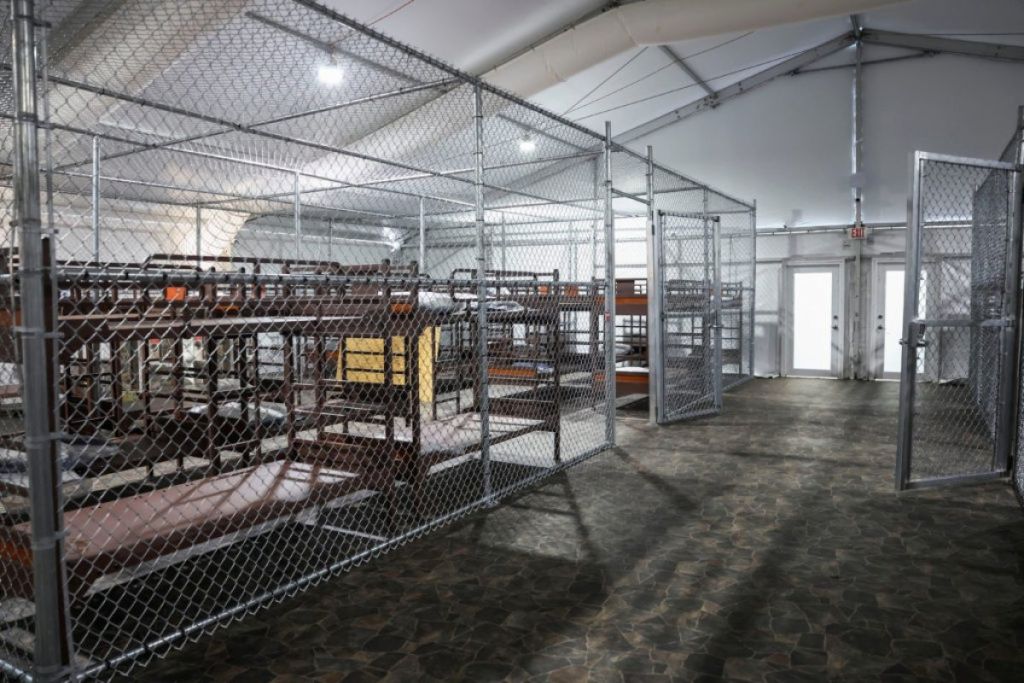 Сувора в’язниця чекає мисливців за «американською мрією»