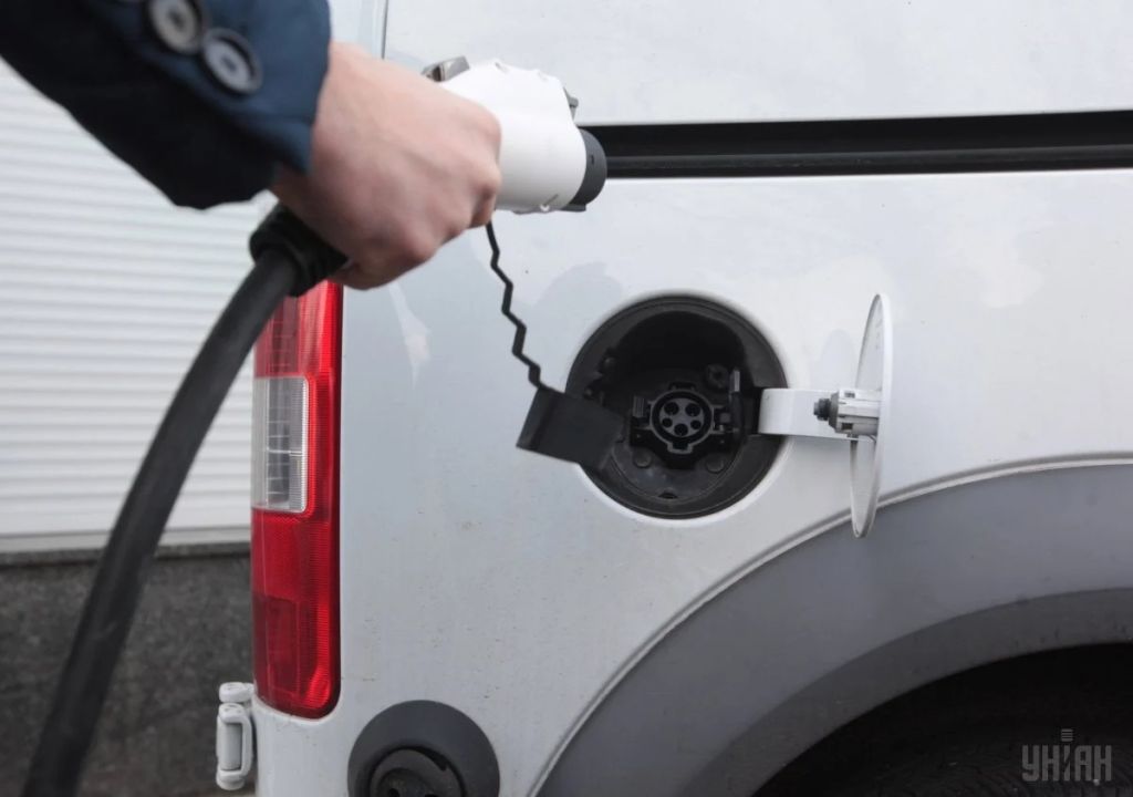 Код 95: українські водії мають отримати новий документ до 20 серпня