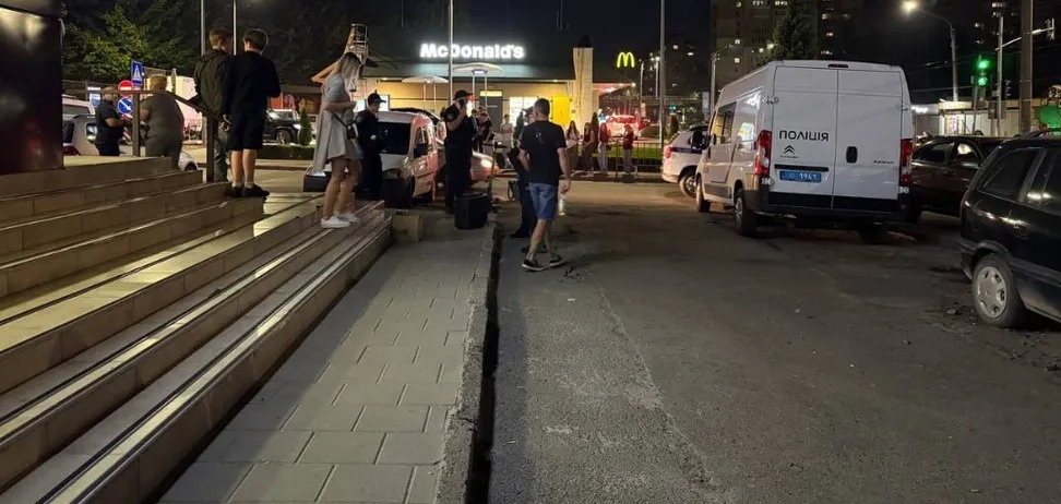 У Львові знову стрілянина. На місці багато швидких та поліції