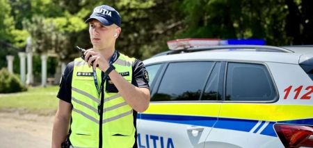 Координували з Росії: у Молдові викрили схему підкупу виборців через додаток