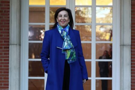 Росіяни намагалися збити з курсу літак глави Міноборони Іспанії