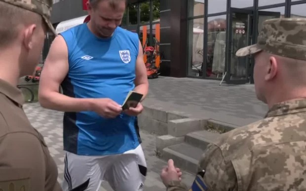 Повістки, штрафи та ТЦК: кого накриє нова хвиля мобілізації