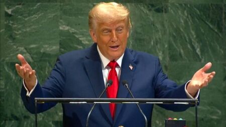 Трамп розніс Путіна: “Росія — паперовий тигр, Україна поверне все!”