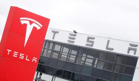 Tesla представила свої найдешевші електромобілі: скільки вони коштують
