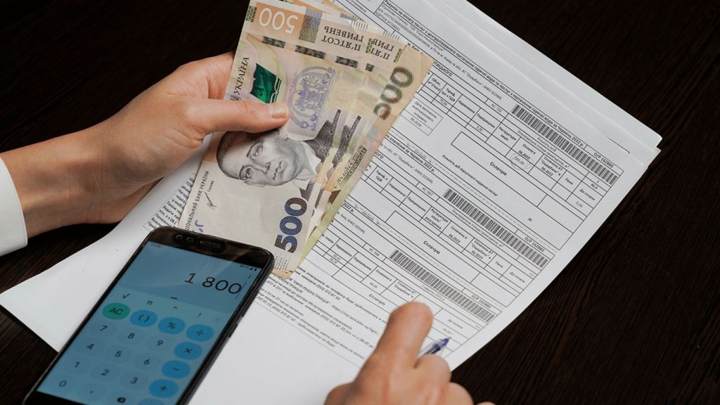 Українцям повернуть гроші за комуналку: що не так з тарифами