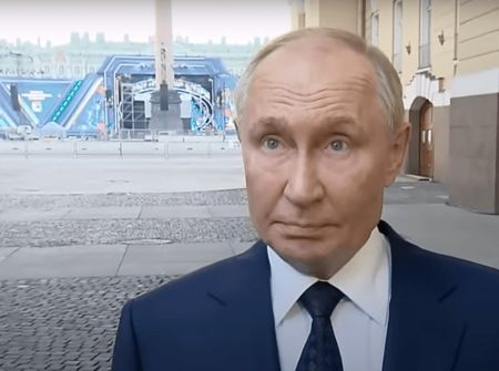 Охорона дуже серйозна: експерт розповів, хто може вбити Путіна