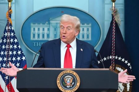 Трамп на “жорсткій” зустрічі не дав жодних обіцянок щодо зброї для України, – Axios