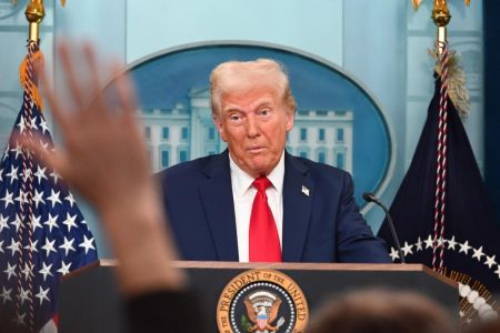 Трамп оголосив про введення нових мит на автомобілі: кого це зачепить