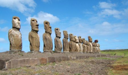 Учені з’ясували, як люди 900 років тому перемістили знамениті статуї на острові Пасхи
