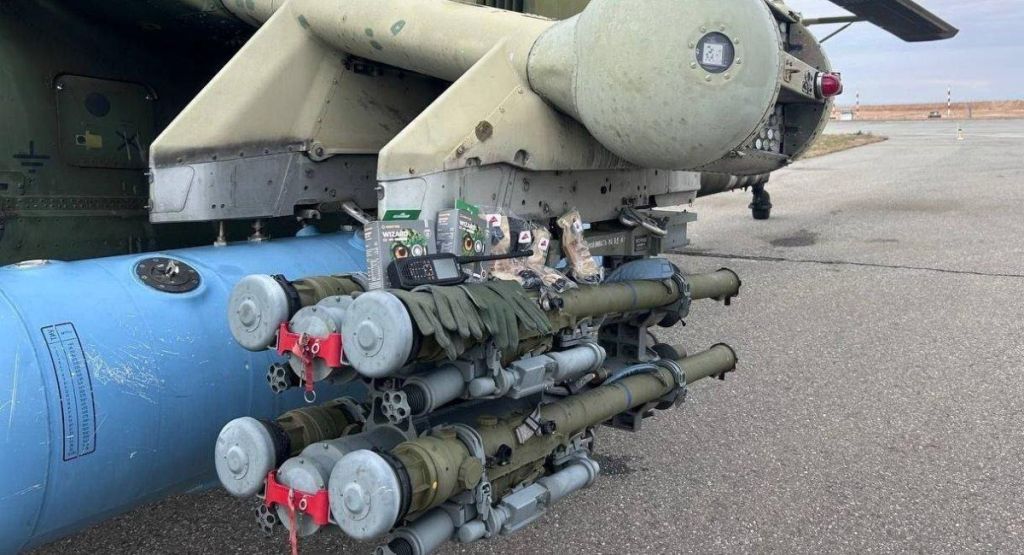 Російські гелікоптери отримали “нову” зброю проти українських дронів