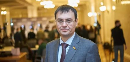 Гетманцев заявив про мільярдні втрати через тіньові схеми у фудритейлі