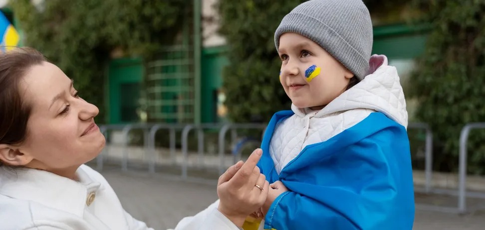 Доведеться заплатити понад 40 тис. грн, щоб залишитись: українським біженцям оновили правила