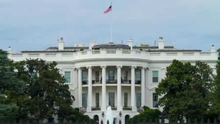 Частина Білого дому зруйнована: Трамп почав будівництво власної бальної зали