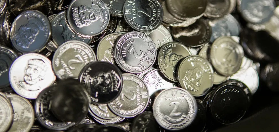Українцям розповіли, що зроблять із монетами 1 і 2 грн: що готують в НБУ