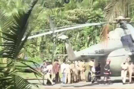 Гелікоптер із президенткою Індії застряг у бетоні (відео)