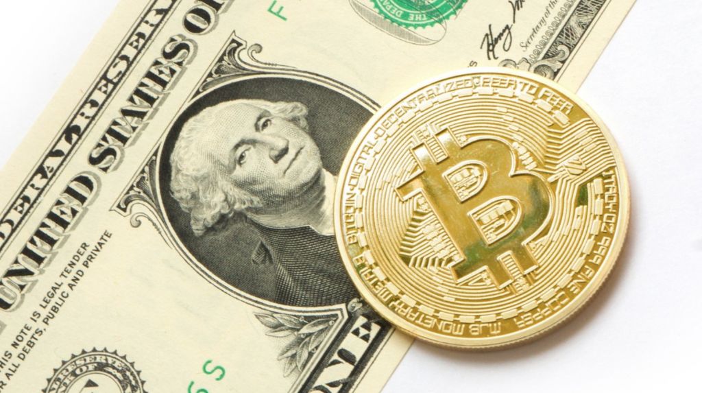 Як переказати гроші за кордон через криптовалюту: інструкція