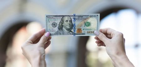 Які долари не вийде здати в банки та обмінники: що обов’язково потрібно перевірити