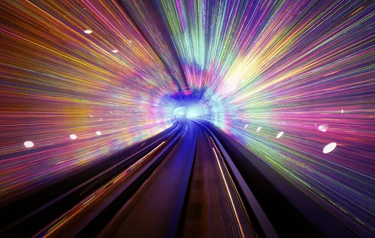 Вчені вважають, що подорожі в часі можливі: у якому випадку