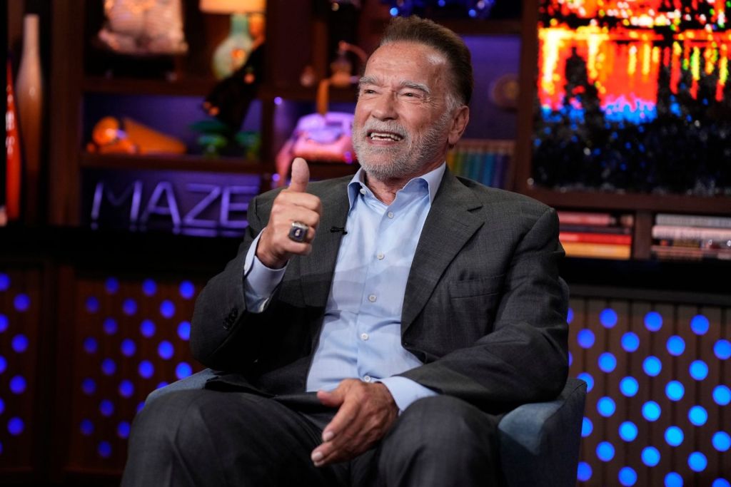 Протеїнові коктейлі не головне: новий раціон 78-річного Шварценеггера для спорту