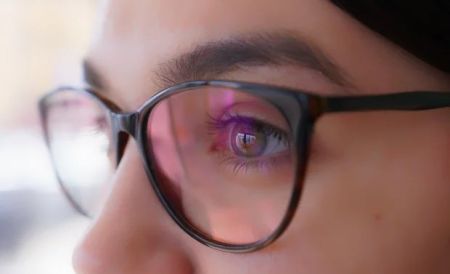 Трендові окуляри 2025 року: який колір та оправу краще обрати