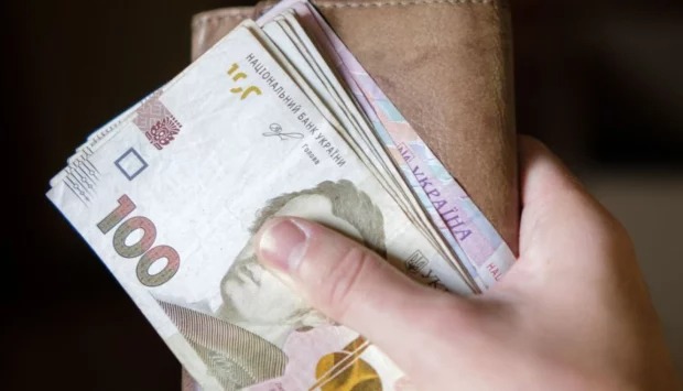 Пенсіонери отримають понад 500 гривень: кому доплатять до пенсії