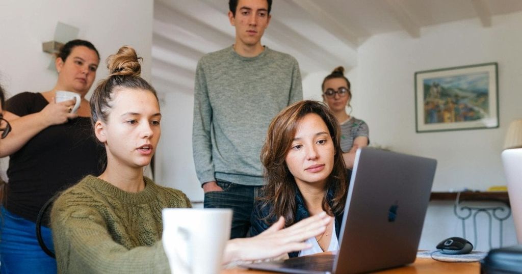 Топ професій 2025 року: які вакансії найпопулярніші серед українців