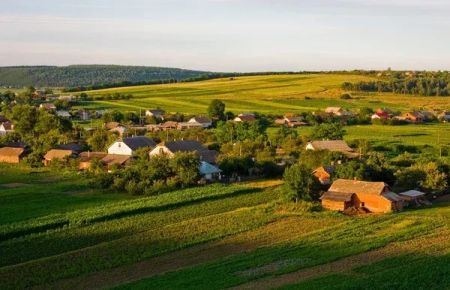 Штрафи до мільйона гривень: українців карають за будинки в селах